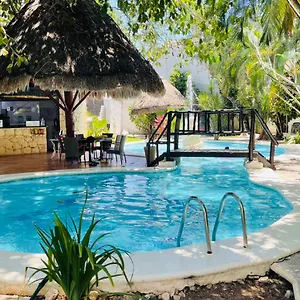 Maya Del Carmen Mexico